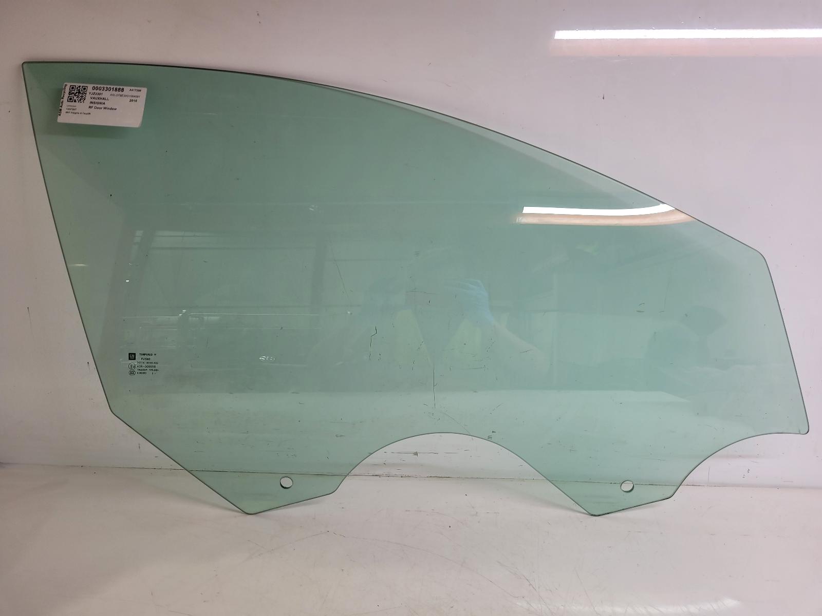 View Auto part RF Door Window Vauxhall Insignia 2016