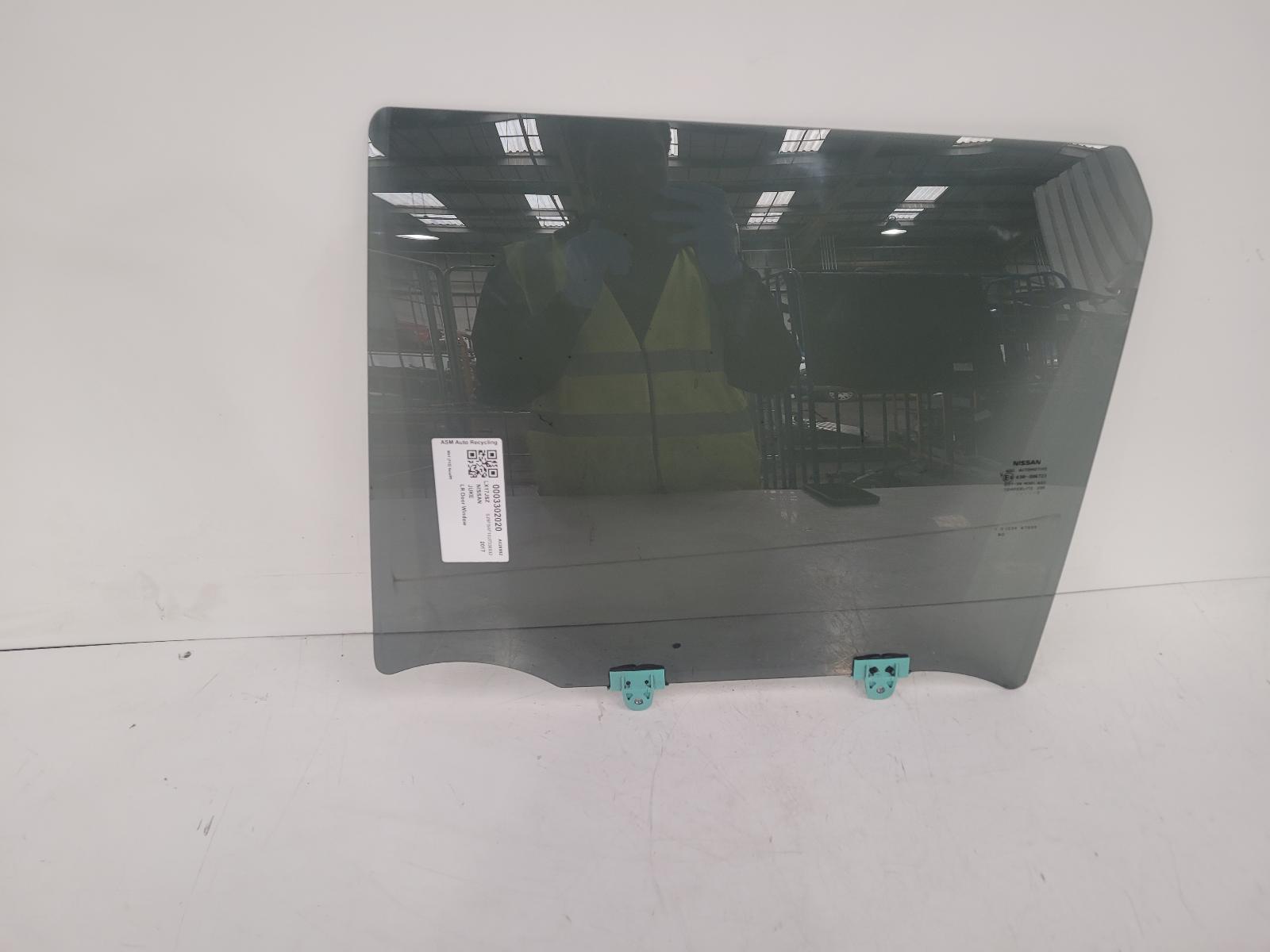 View Auto part LR Door Window Nissan Juke 2017