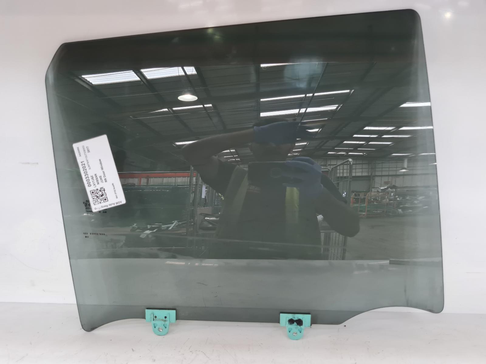 View Auto part RR Door Window Nissan Juke 2017