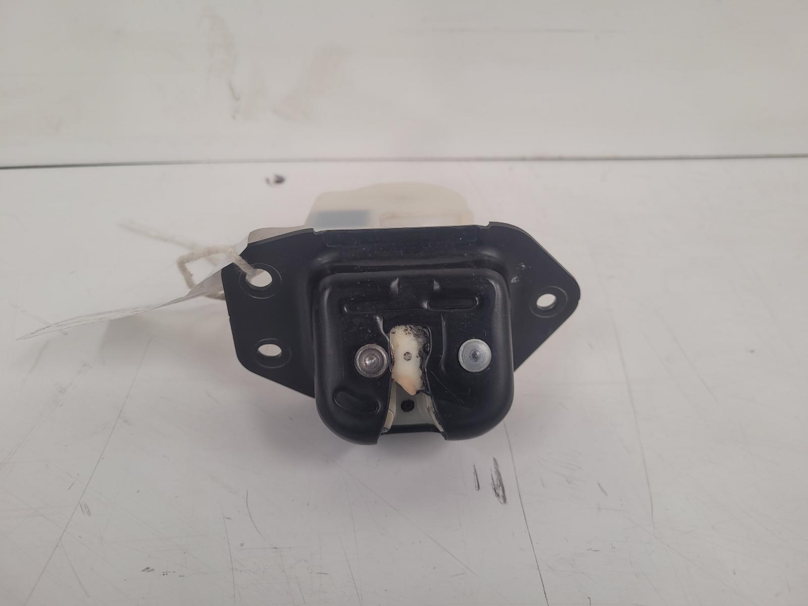 View Auto part Bootlid/Tailgate Lock Nissan Juke 2017