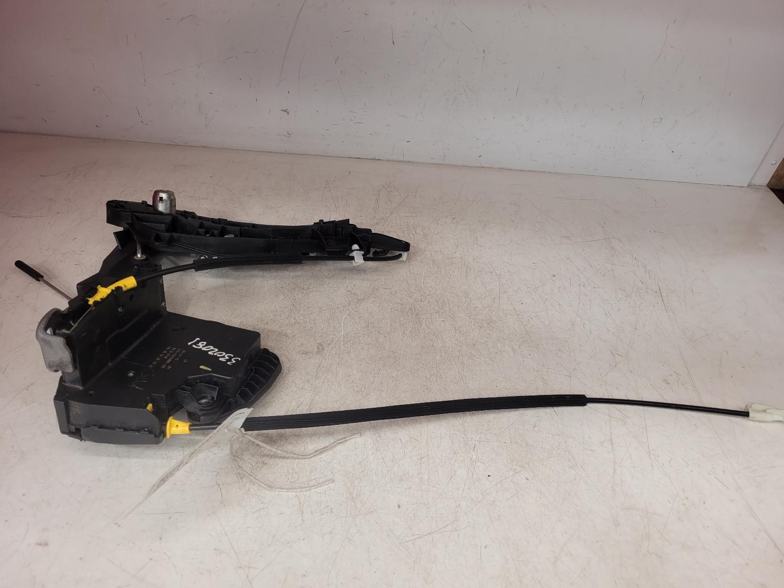 View Auto part Door Lock Assembly Vauxhall Astra 2016