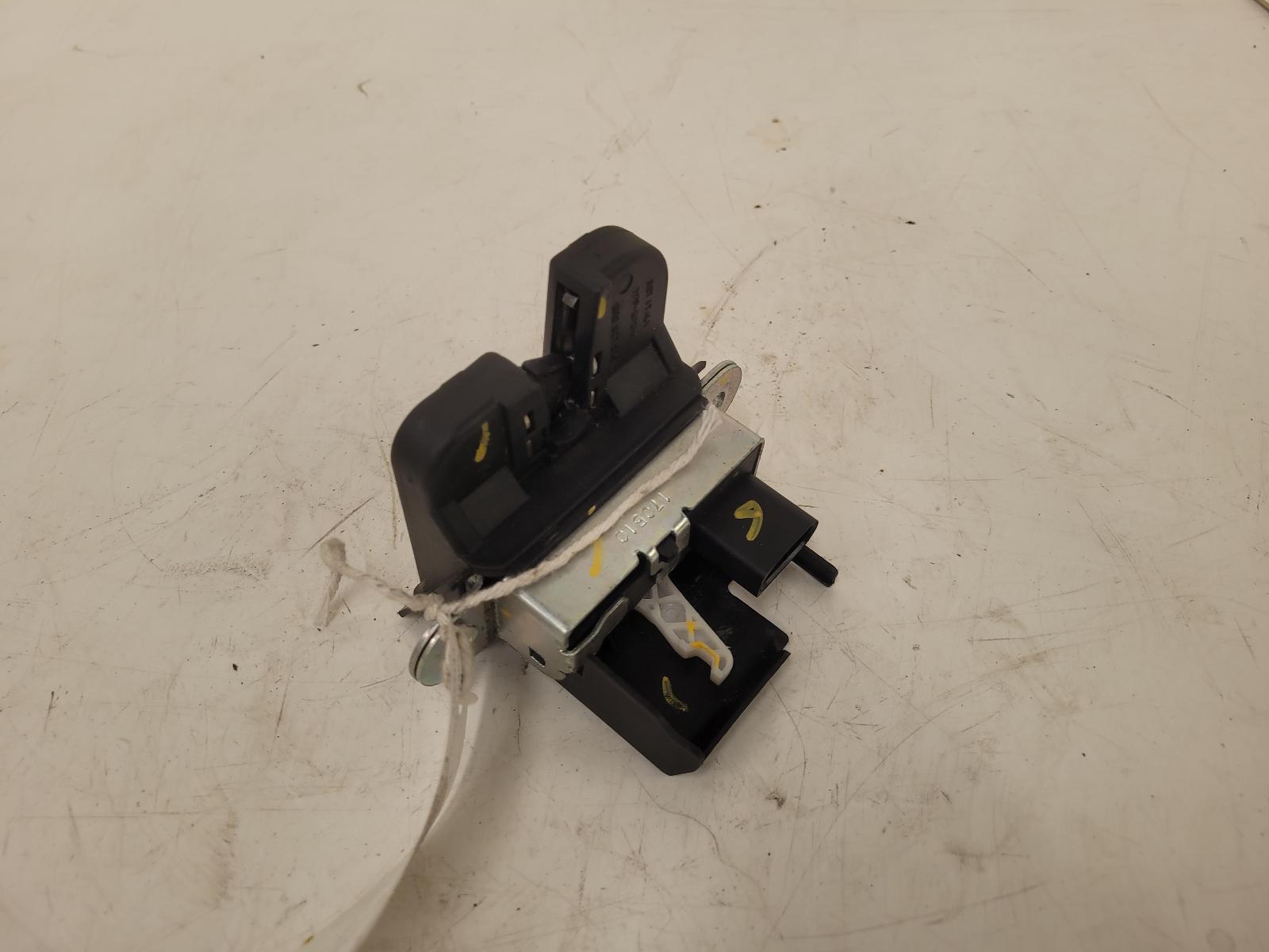 View Auto part Bootlid/Tailgate Lock Volkswagen Polo 2010