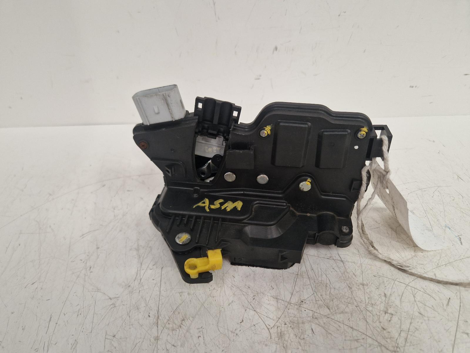 View Auto part Door Lock Assembly Kia Soul 2011