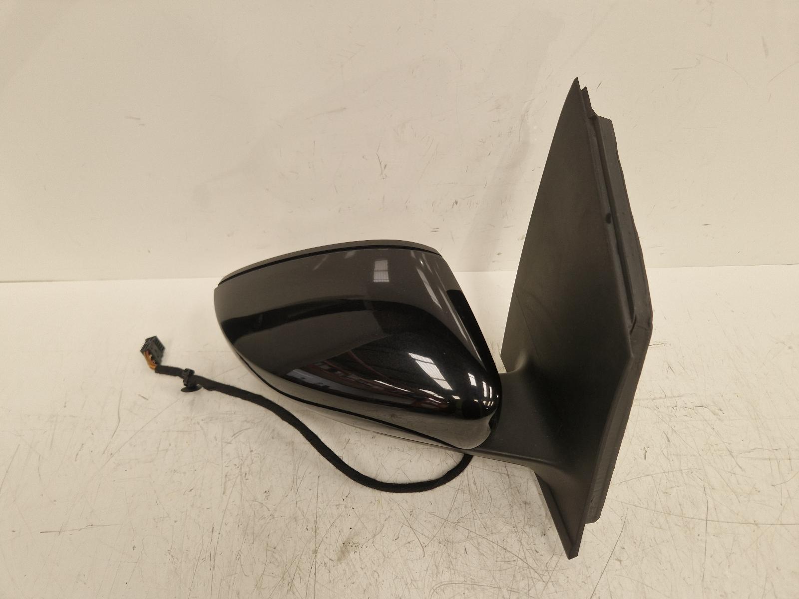 View Auto part R Door Mirror Volkswagen Polo 2010