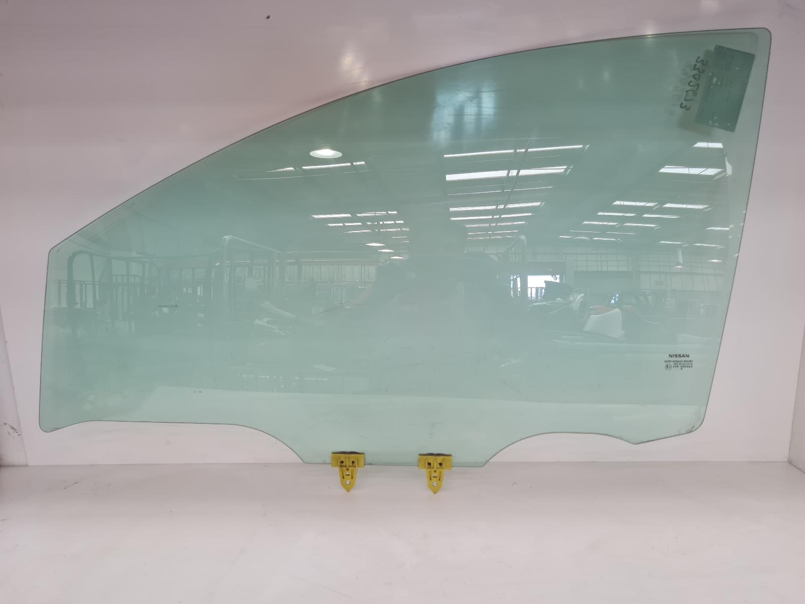 View Auto part LF Door Window Nissan Note 2009