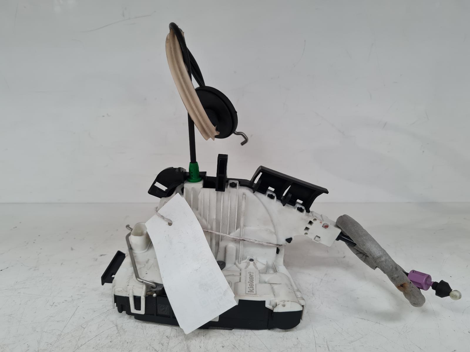 View Auto part Door Lock Assembly Mercedes E Class 2015