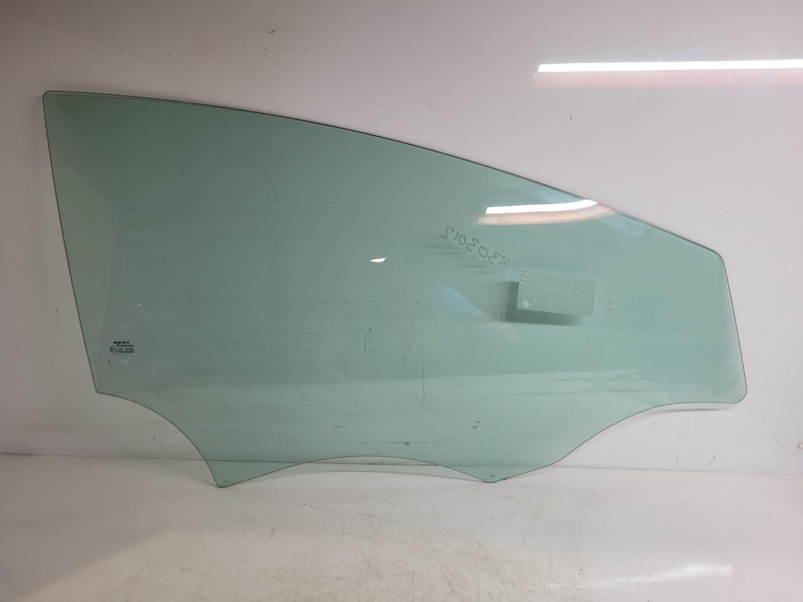 View Auto part RF Door Window Seat Leon 2010