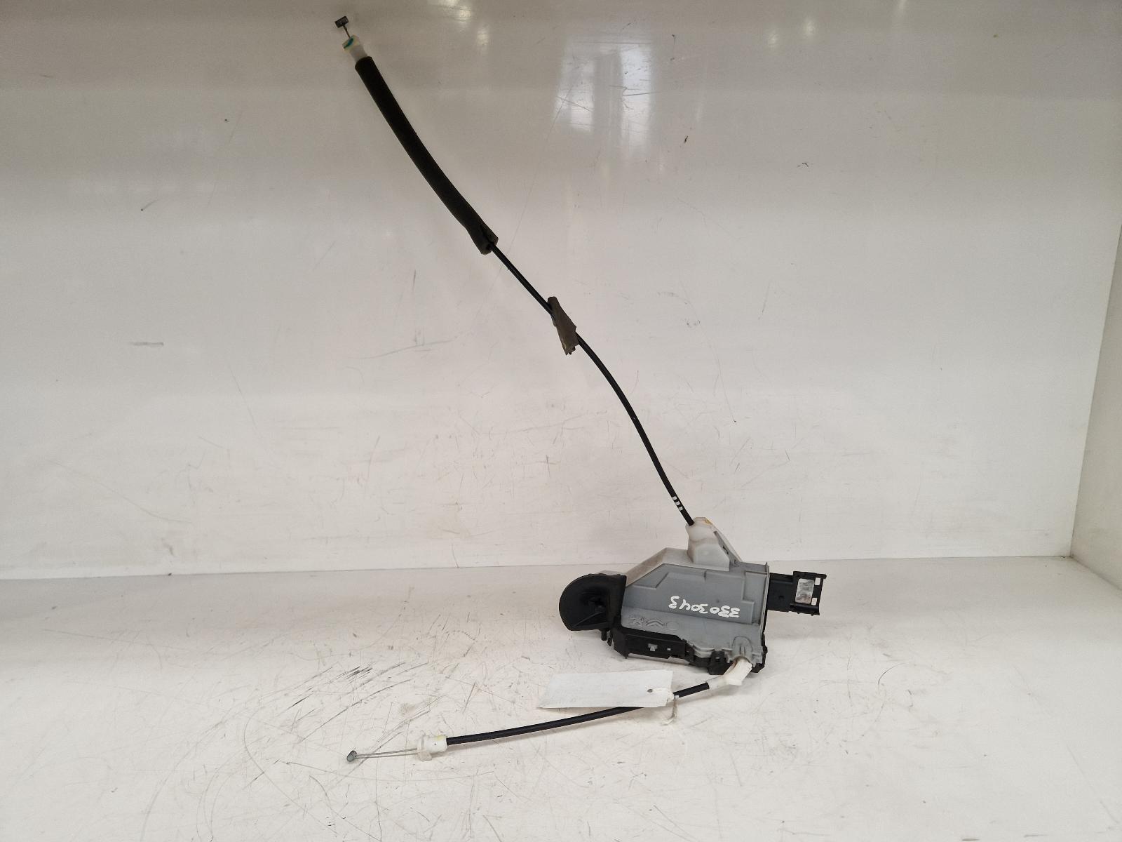 View Auto part Door Lock Assembly Peugeot 3008 2011