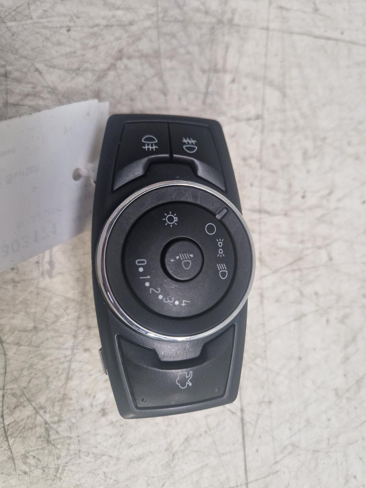 View Auto part Headlight Switch Ford Ka+ 2017