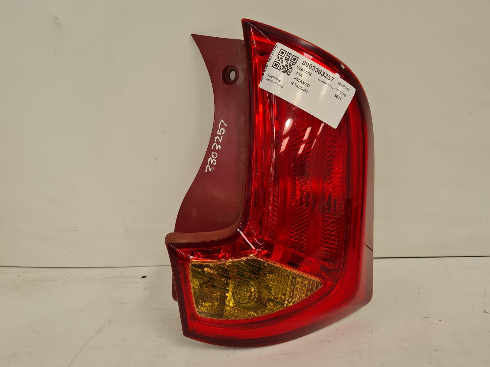 View Auto part R Taillight Kia Picanto 2011