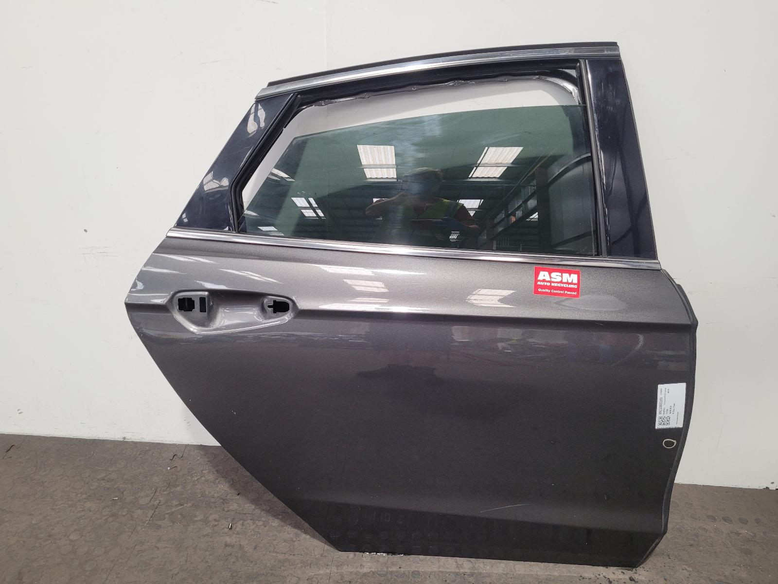 View Auto part R Rear Door Ford Mondeo 2016