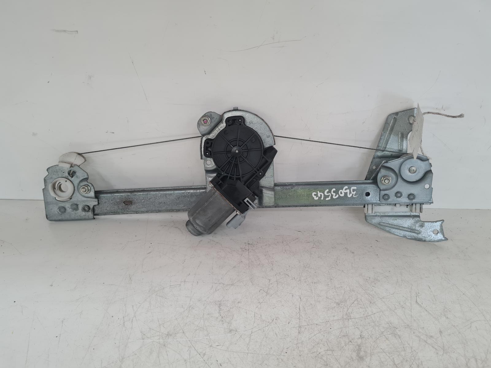View Auto part RF Window Regulator Toyota Aygo 2010