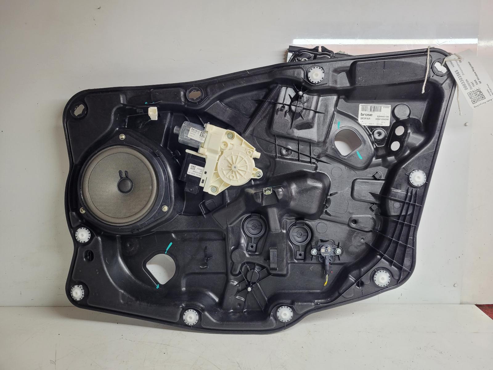 View Auto part RF Window Regulator Fiat 500x 2020