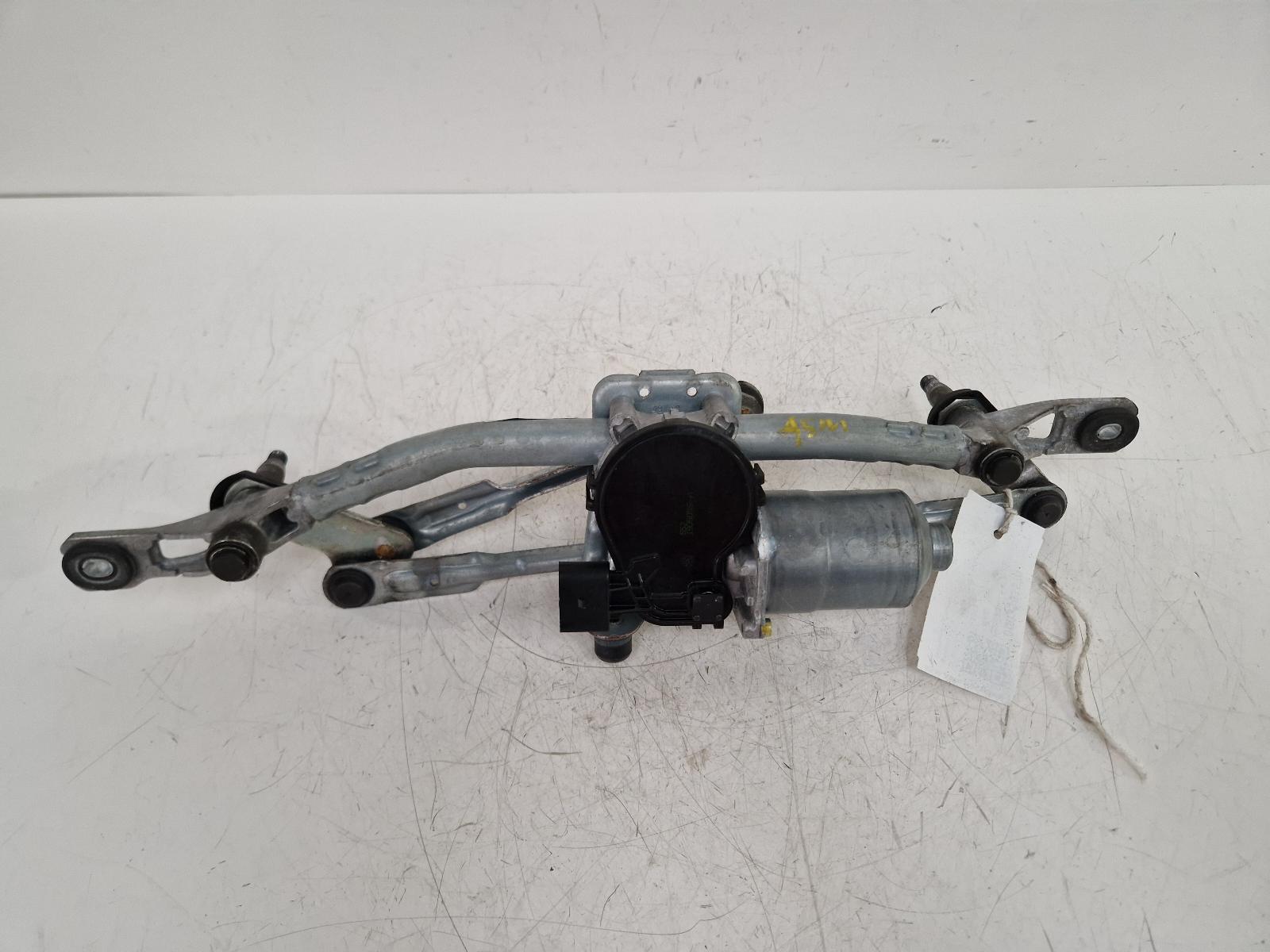 View Auto part Wiper Motor Front Fiat 500x 2020