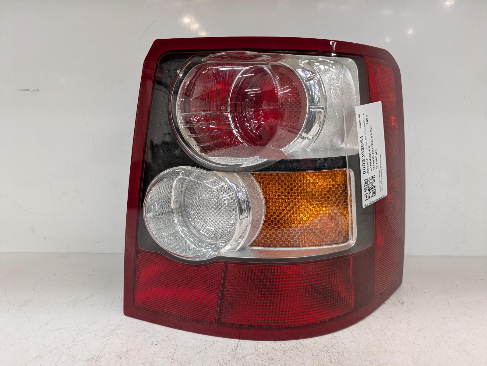 View Auto part R Taillight Land Rover Range Rover Sport 2005