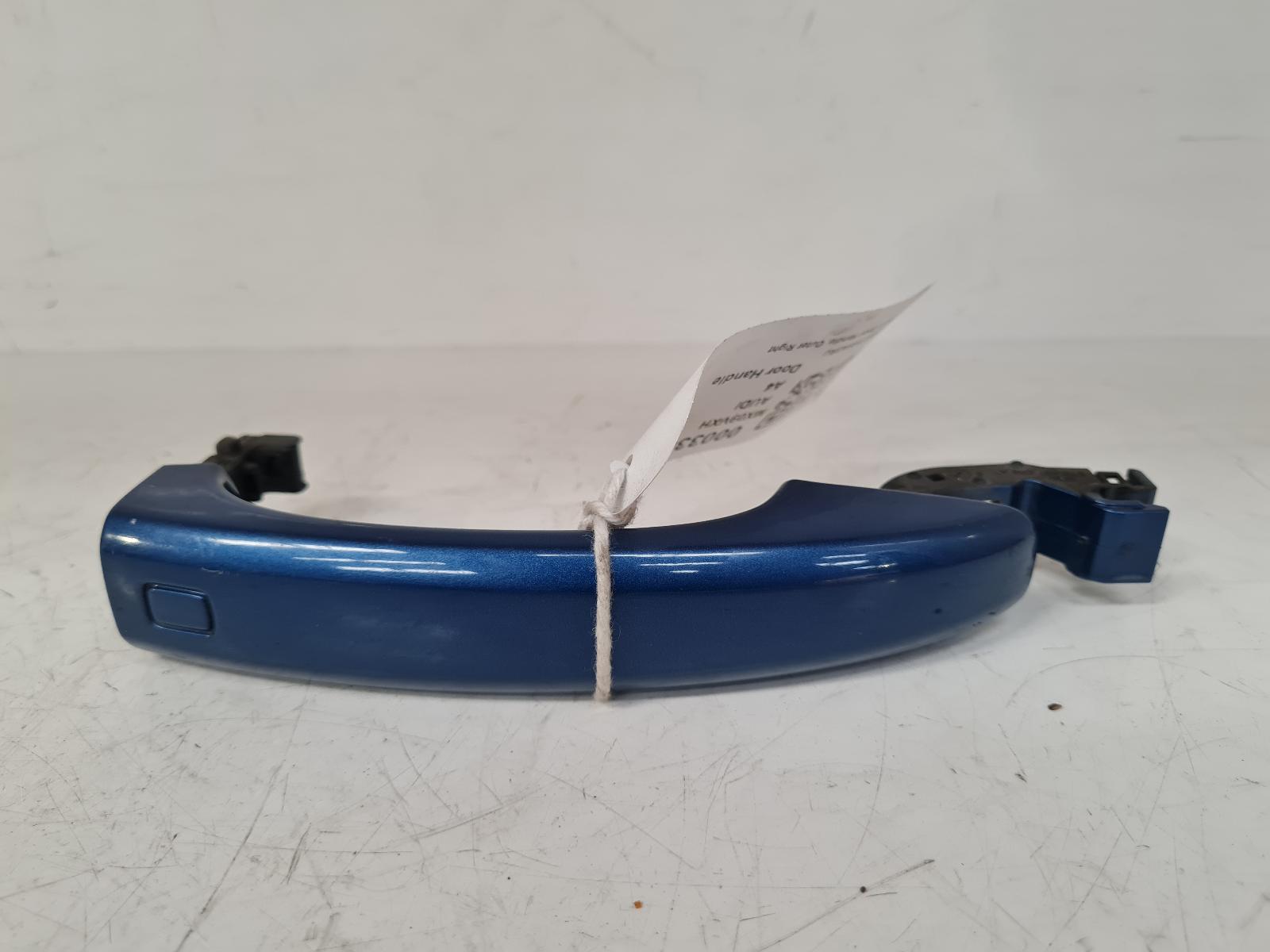 View Auto part Door Handle Audi A4 2009