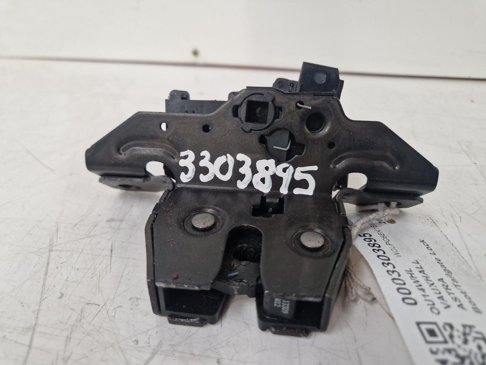 View Auto part Bootlid/Tailgate Lock Vauxhall Astra 2014