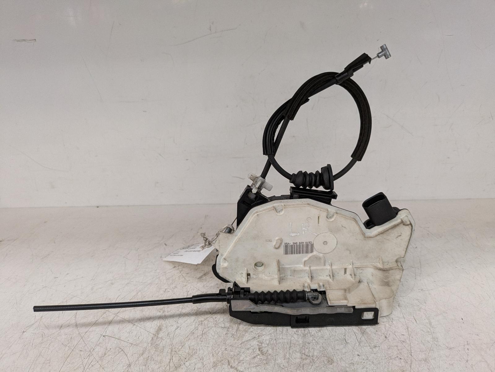 View Auto part Door Lock Assembly Skoda Superb 2011