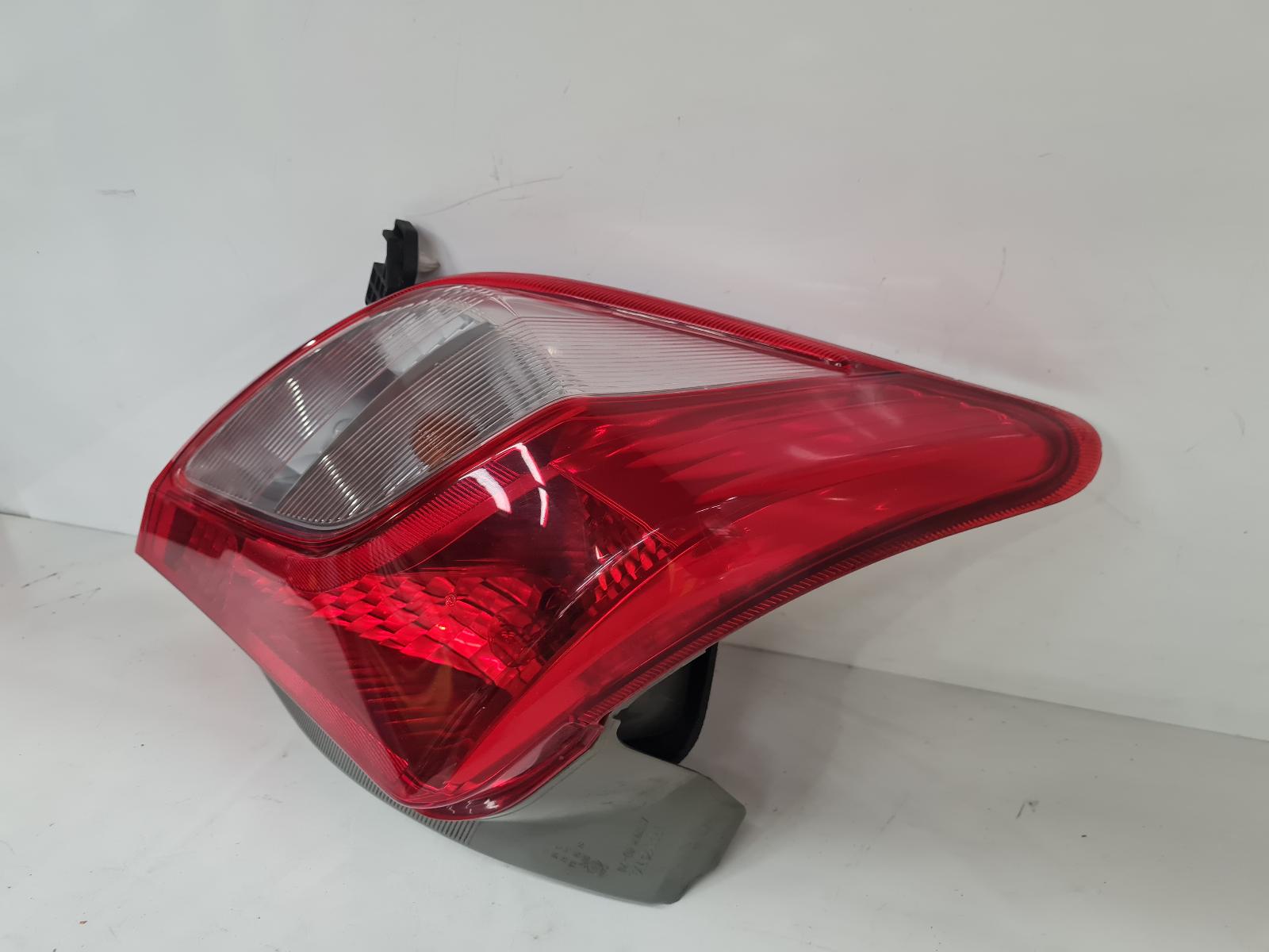 View Auto part L Taillight Toyota Yaris 2012