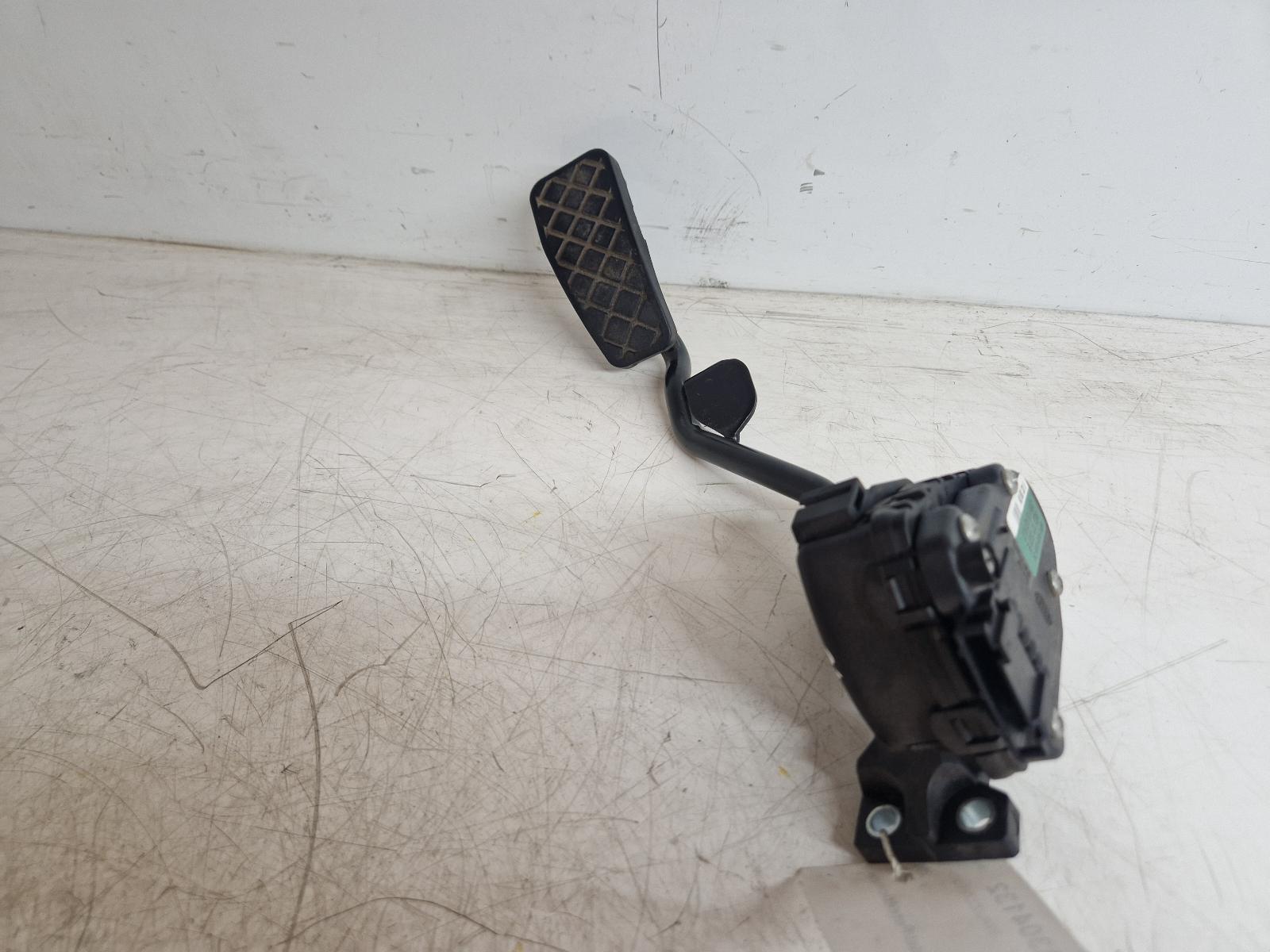 View Auto part Pedal Potentiometer Audi A4 2007