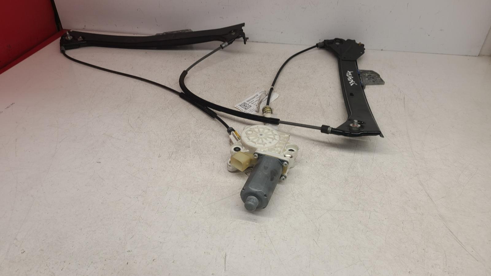 View Auto part RF Window Regulator Mercedes Clk 2004