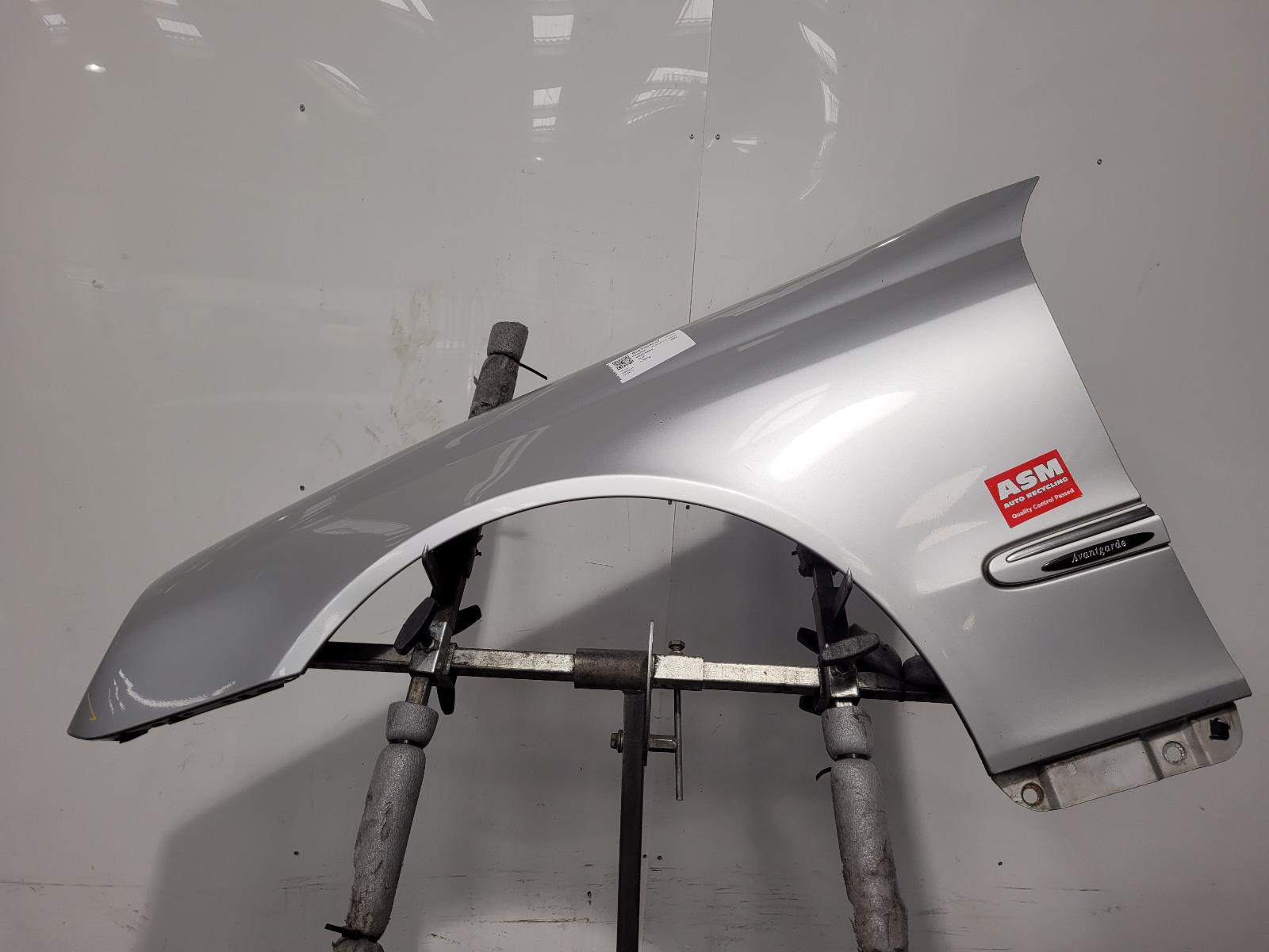 View Auto part L Wing Mercedes Clk 2004