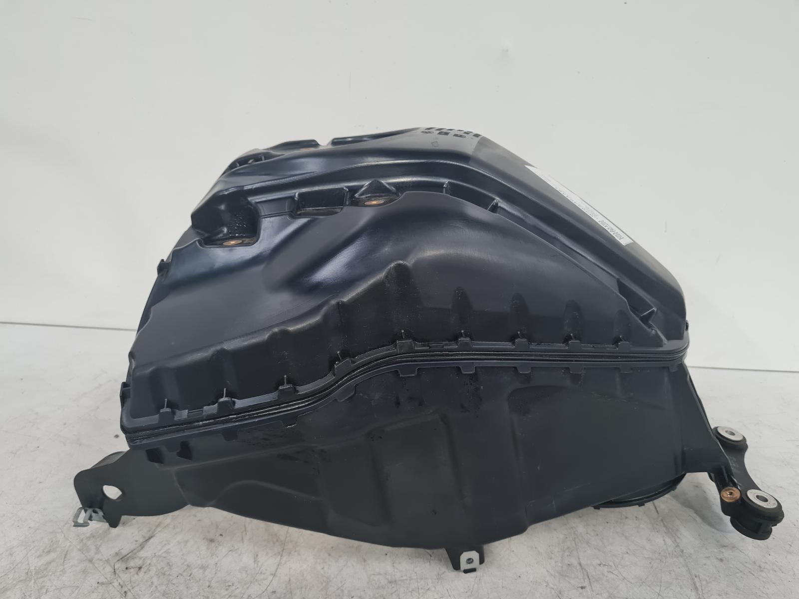 View Auto part Fuel Tank Bmw F900r 2025