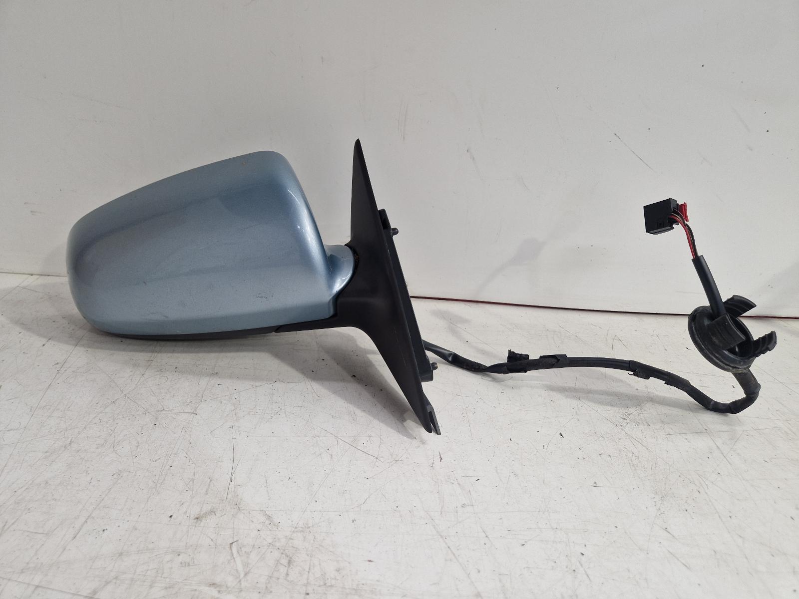 View Auto part R Door Mirror Audi A3 2005