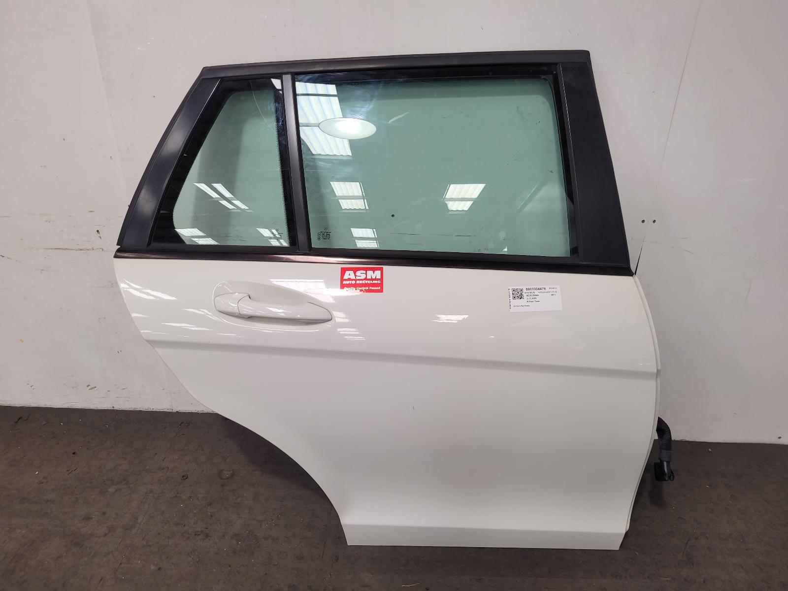 View Auto part R Rear Door Mercedes C Class 2011