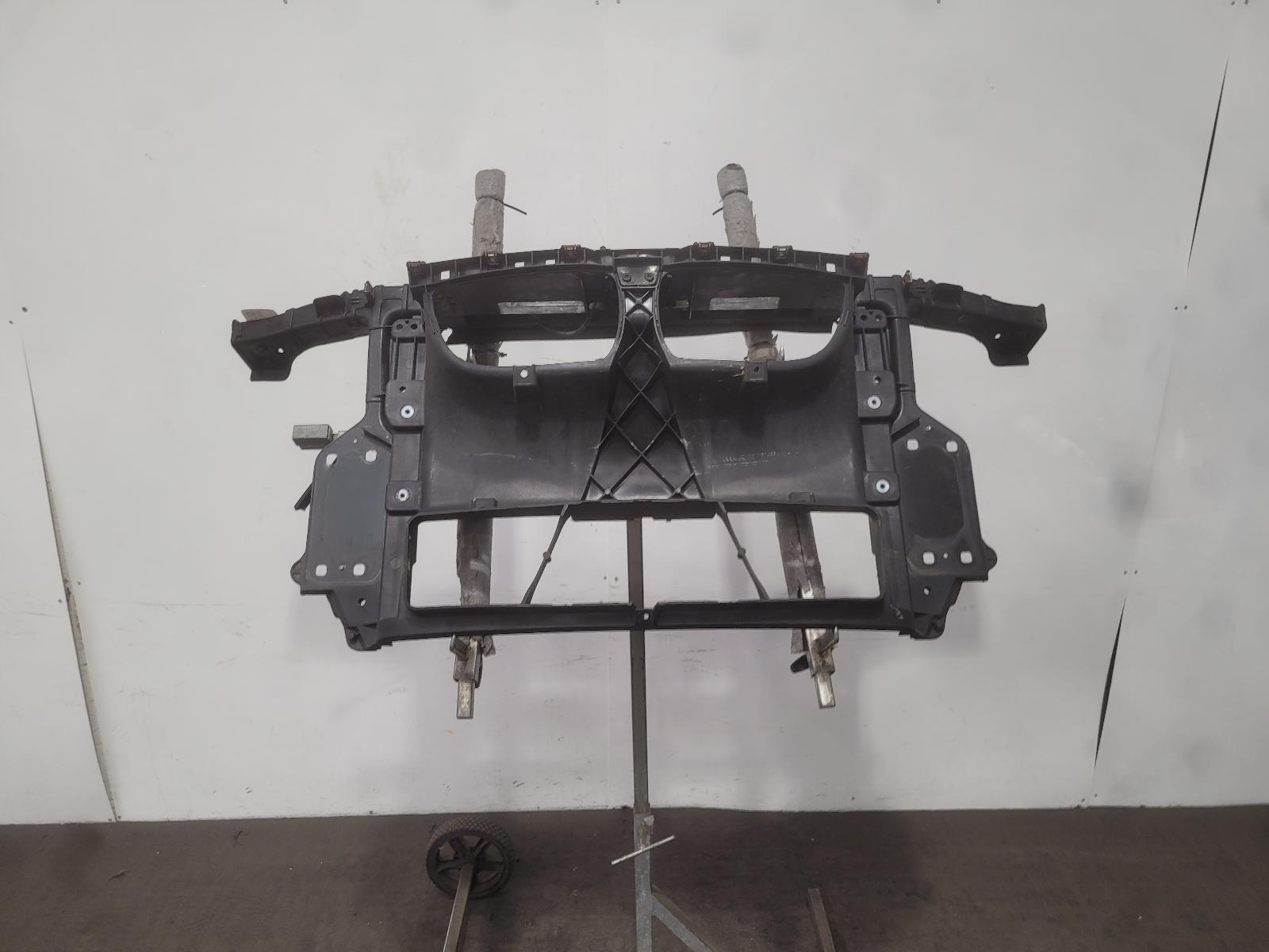 View Auto part Front Panel Bmw 1 Series 2006