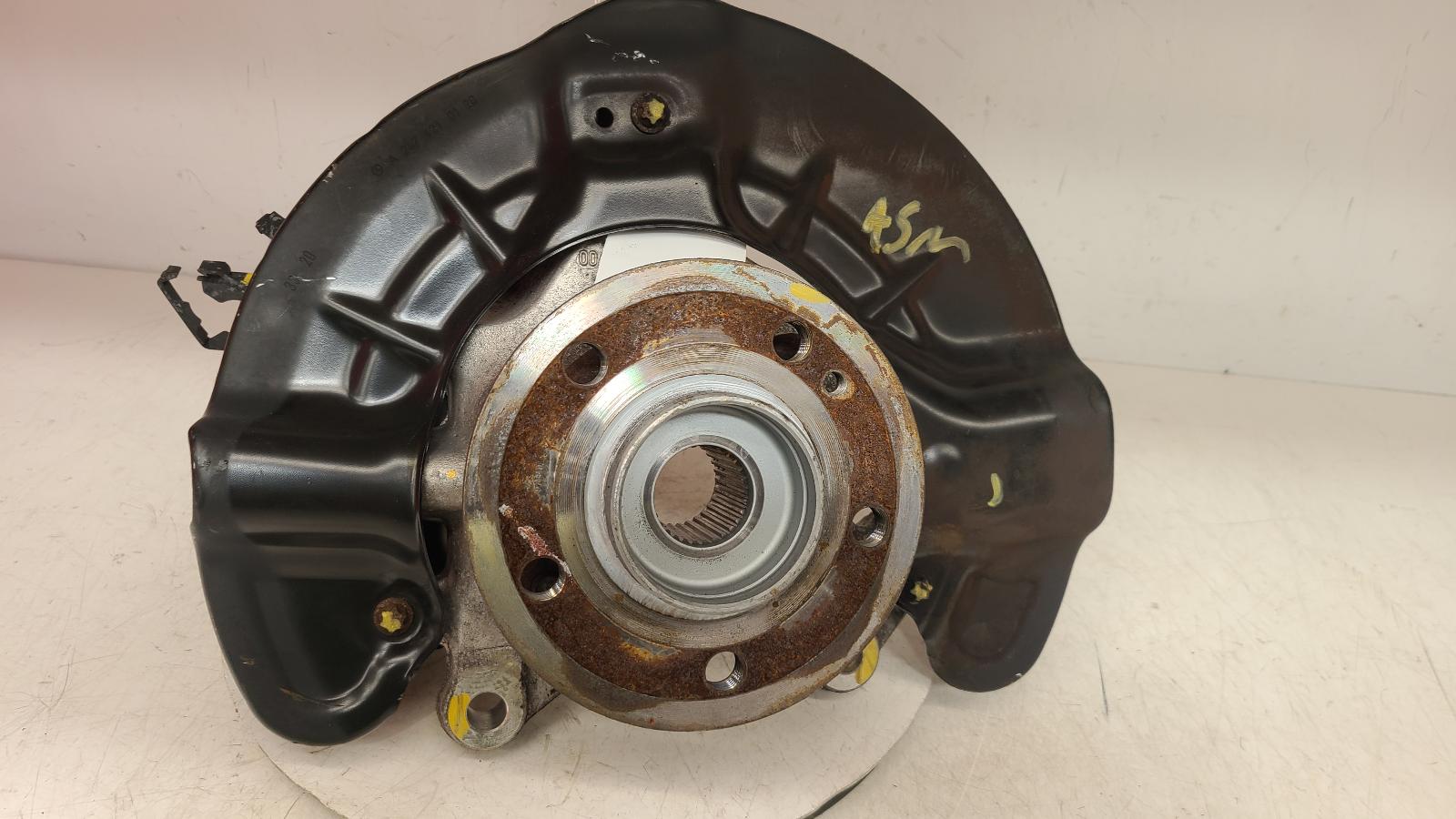 View Auto part LF Hub/Stub Axle Assembly Mercedes A Class 2020