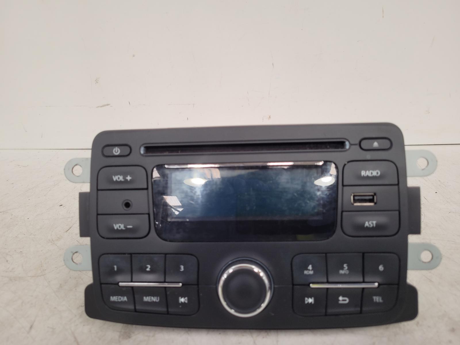 View Auto part A/V Equipment Dacia Sandero Stepway 2013
