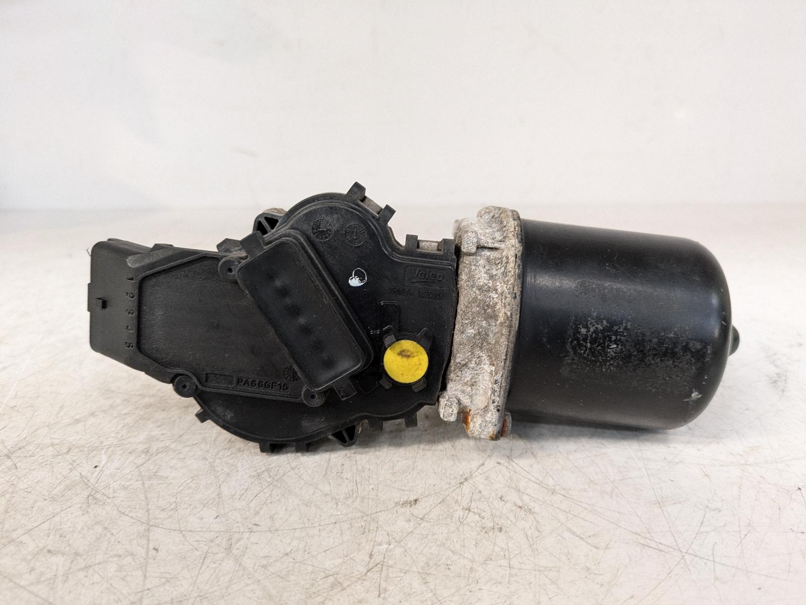 View Auto part Wiper Motor Front Dacia Sandero Stepway 2013