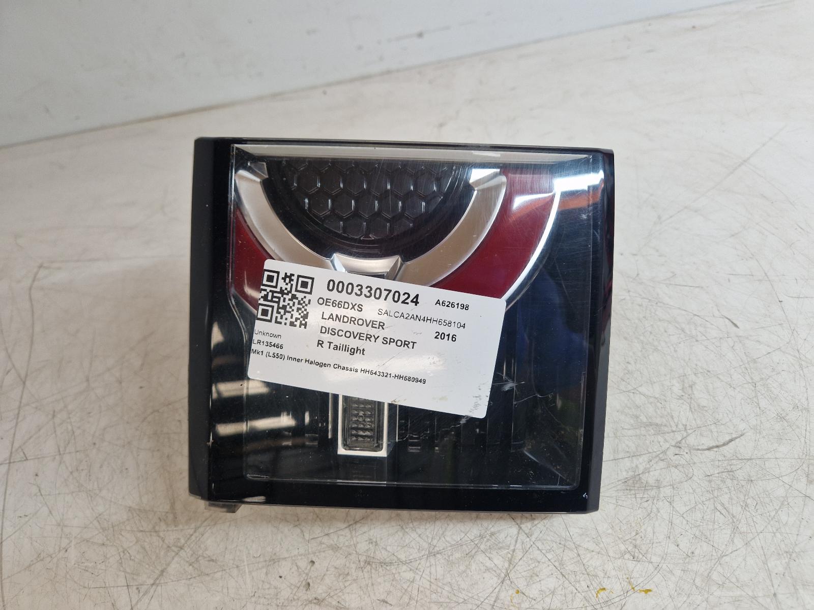 View Auto part R Taillight Land Rover Discovery Sport 2016