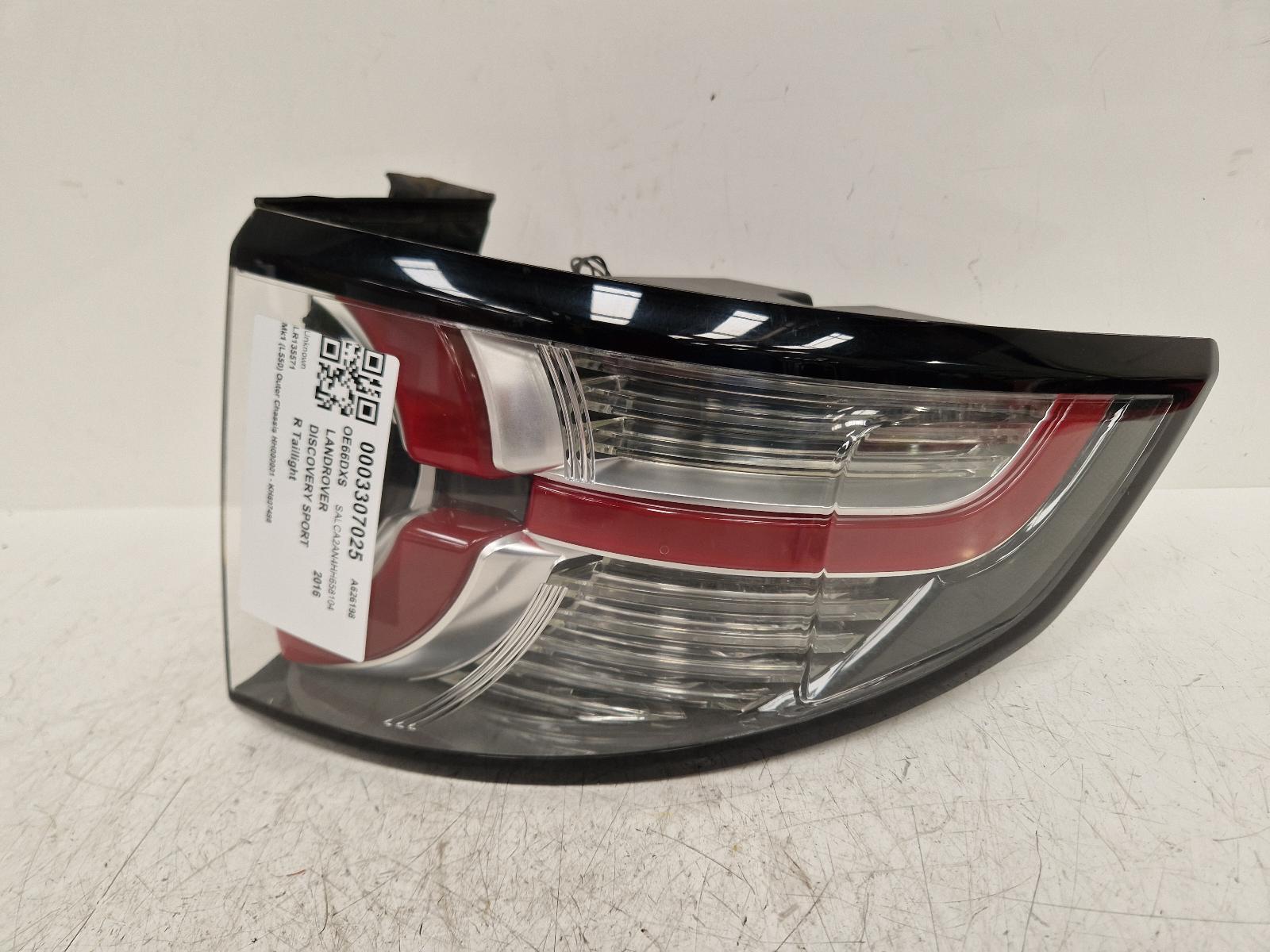 View Auto part R Taillight Land Rover Discovery Sport 2016
