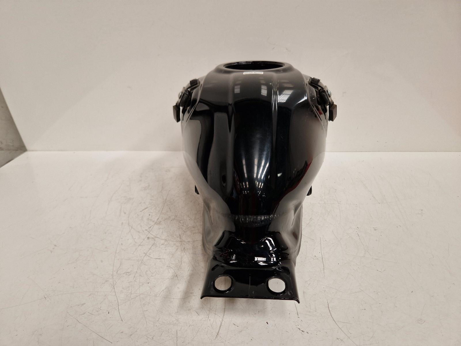 View Auto part Fuel Tank Suzuki Gsxr 125 2024