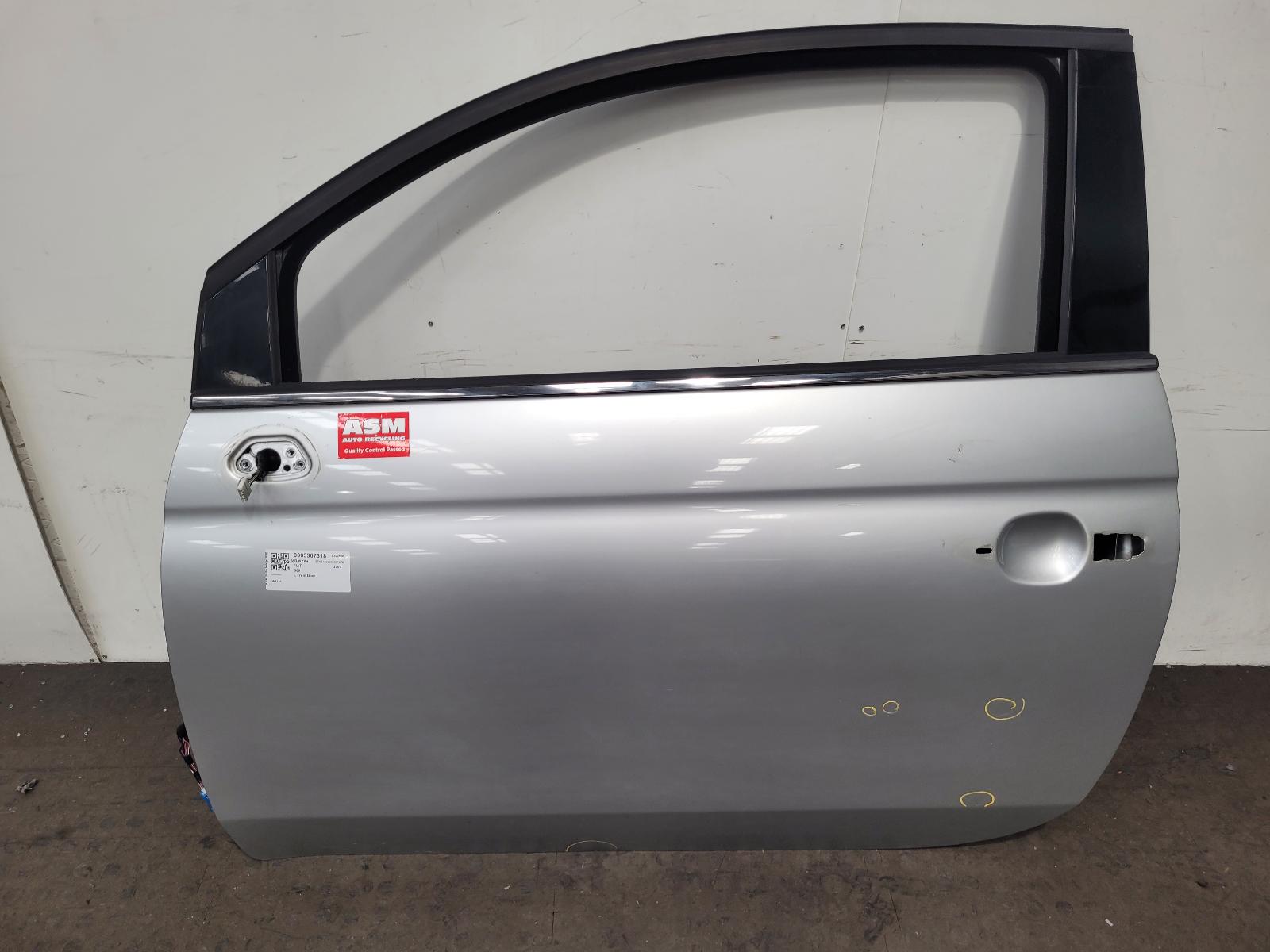 View Auto part L Front Door Fiat 500 2009
