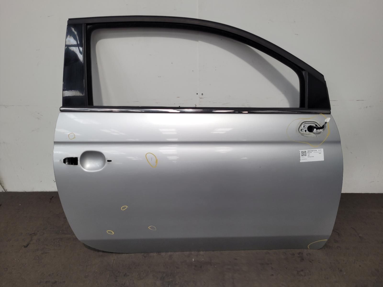 View Auto part R Front Door Fiat 500 2009