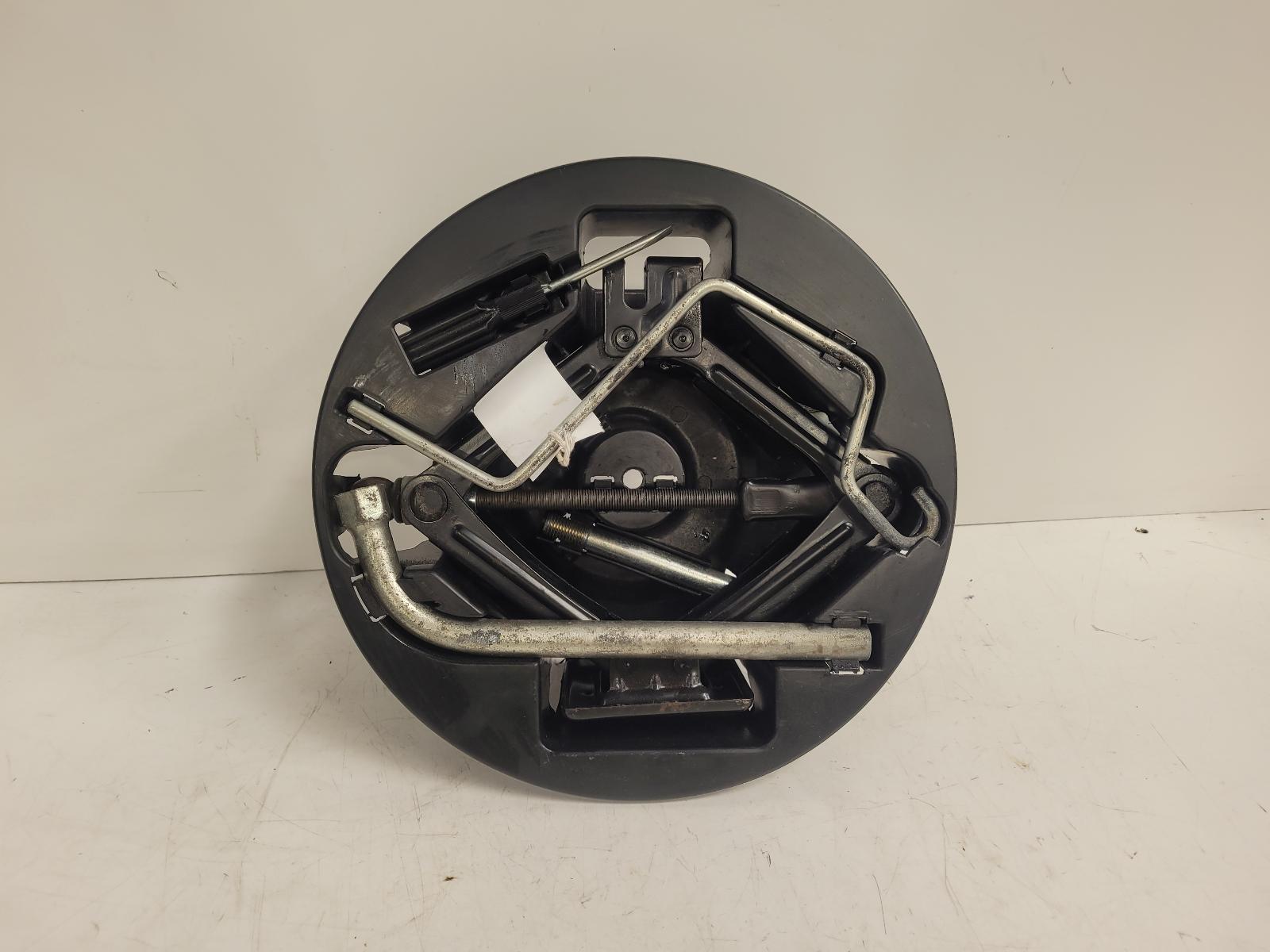 View Auto part Jack Fiat 500 2009