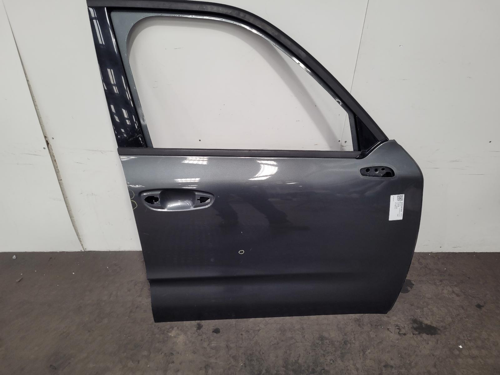 View Auto part R Front Door Citroen C4 Picasso 2014