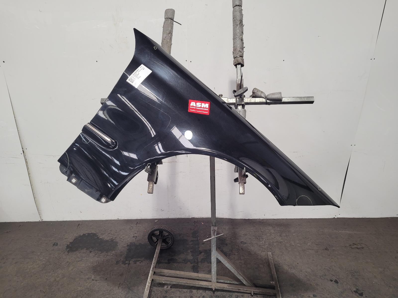 View Auto part R Wing Mercedes Clc 2008