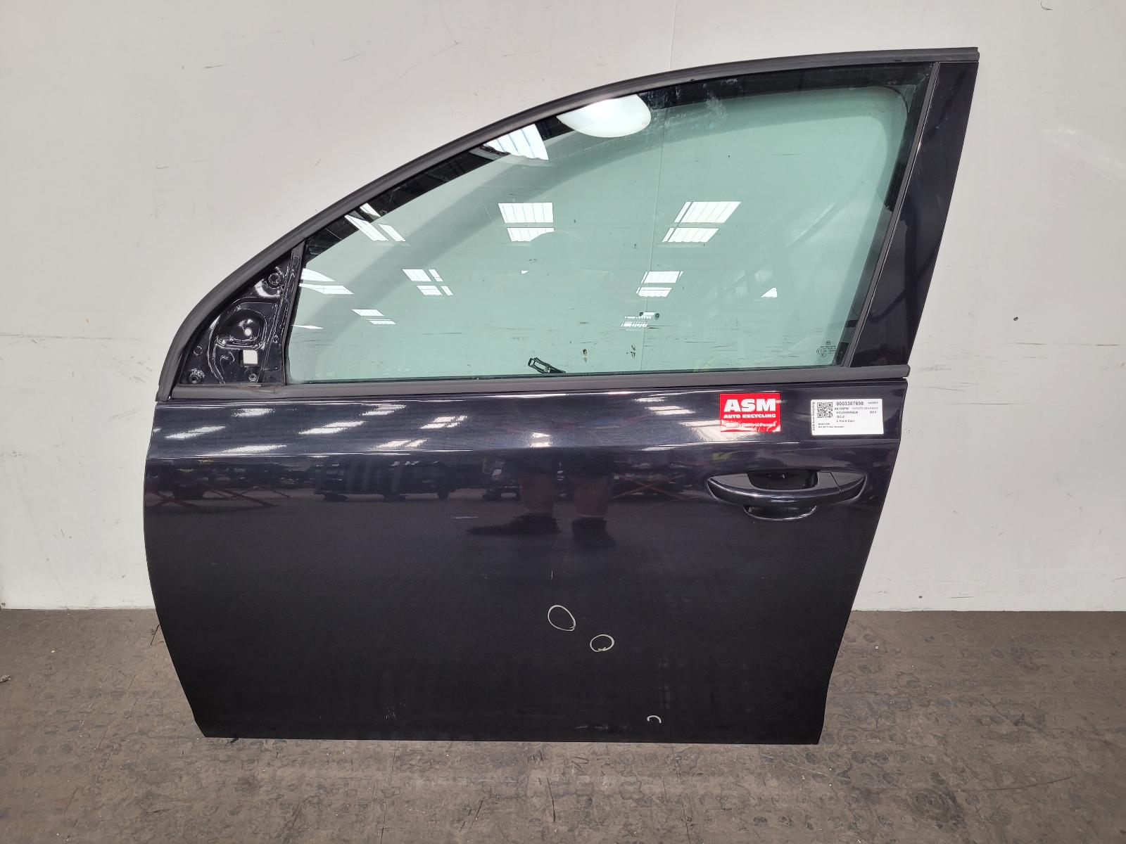 View Auto part L Front Door Volkswagen Golf 2010