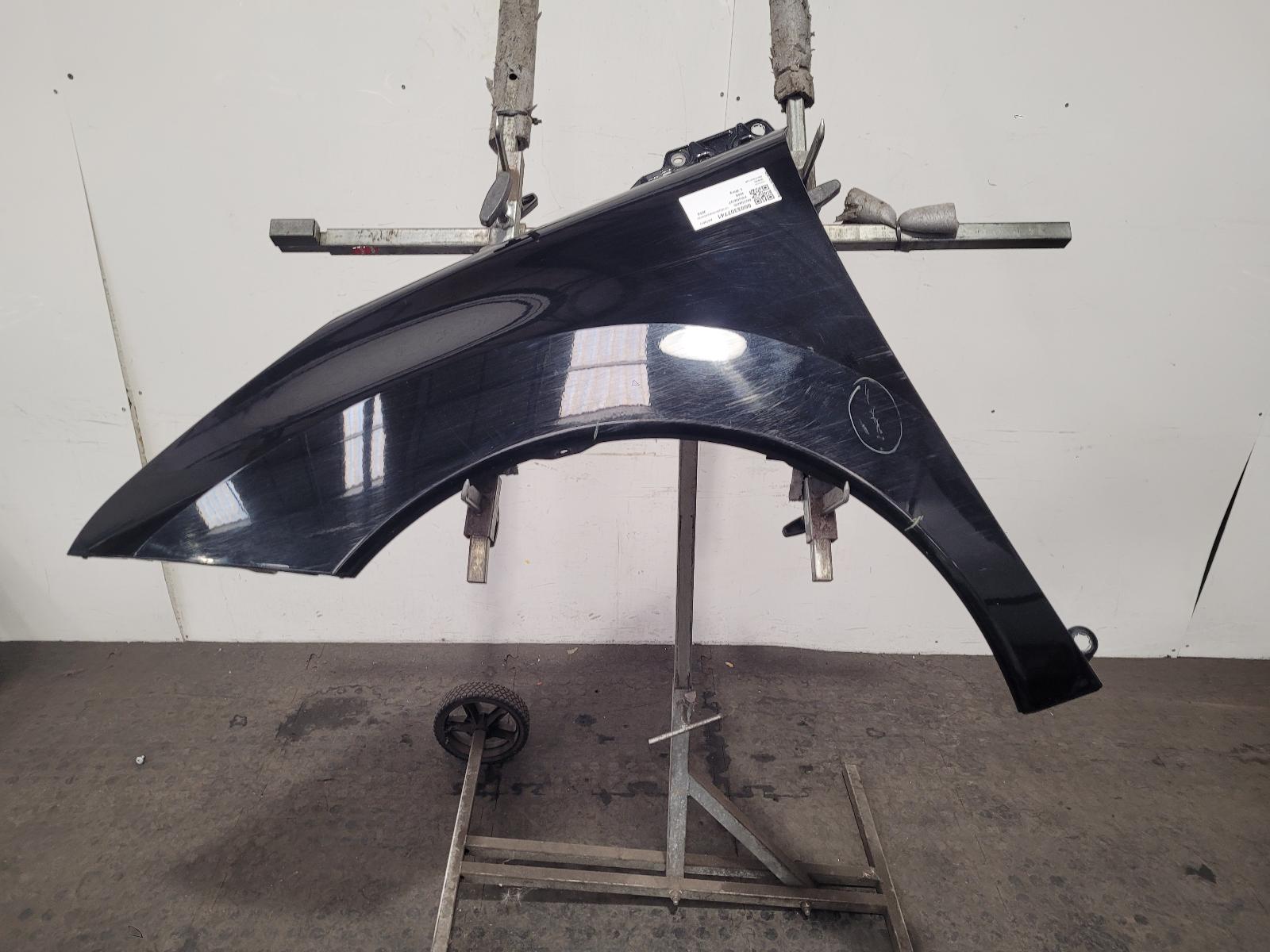 View Auto part L Wing Peugeot 3008 2010