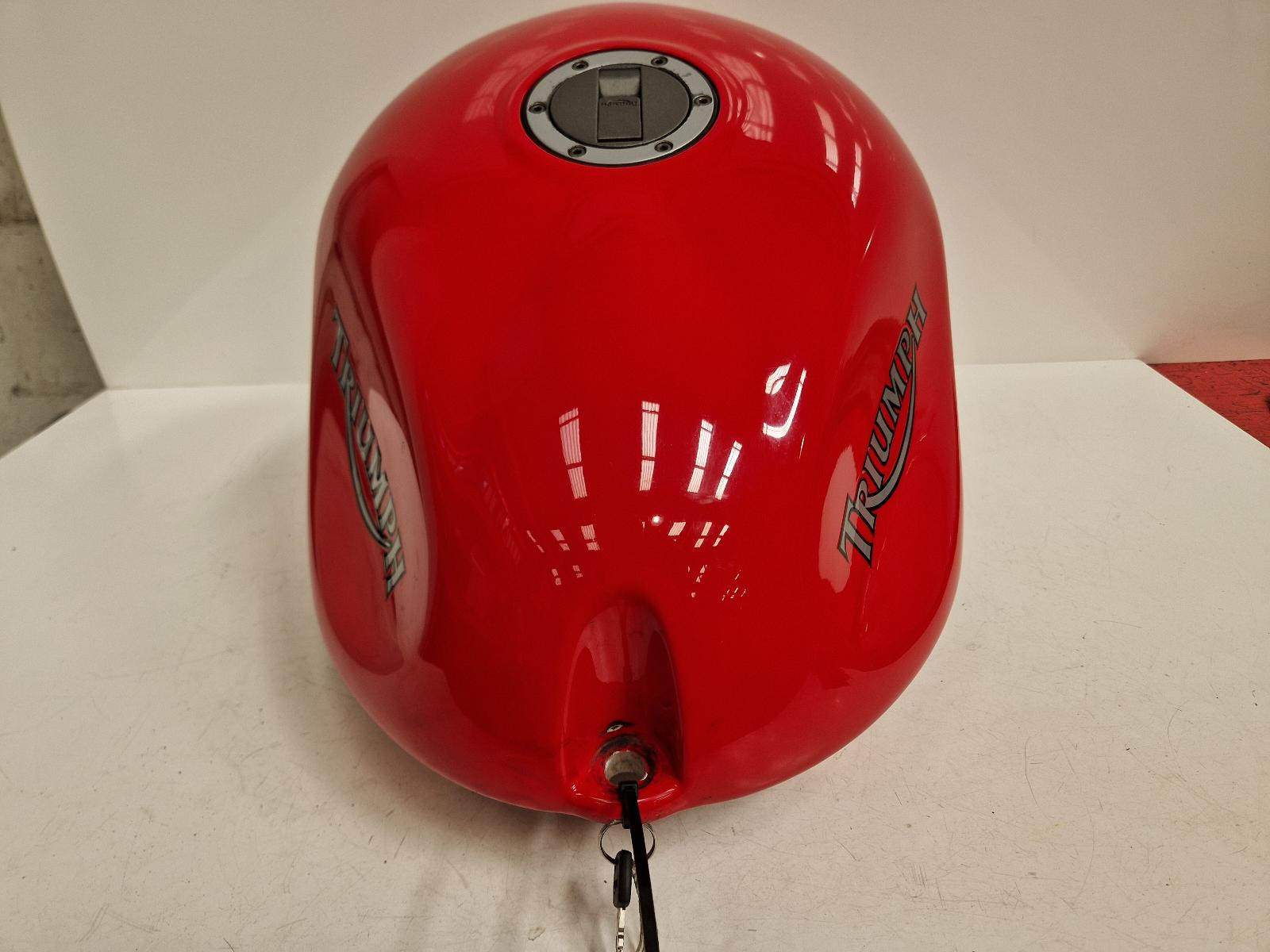 View Auto part Fuel Tank Triumph Sprint St 2001