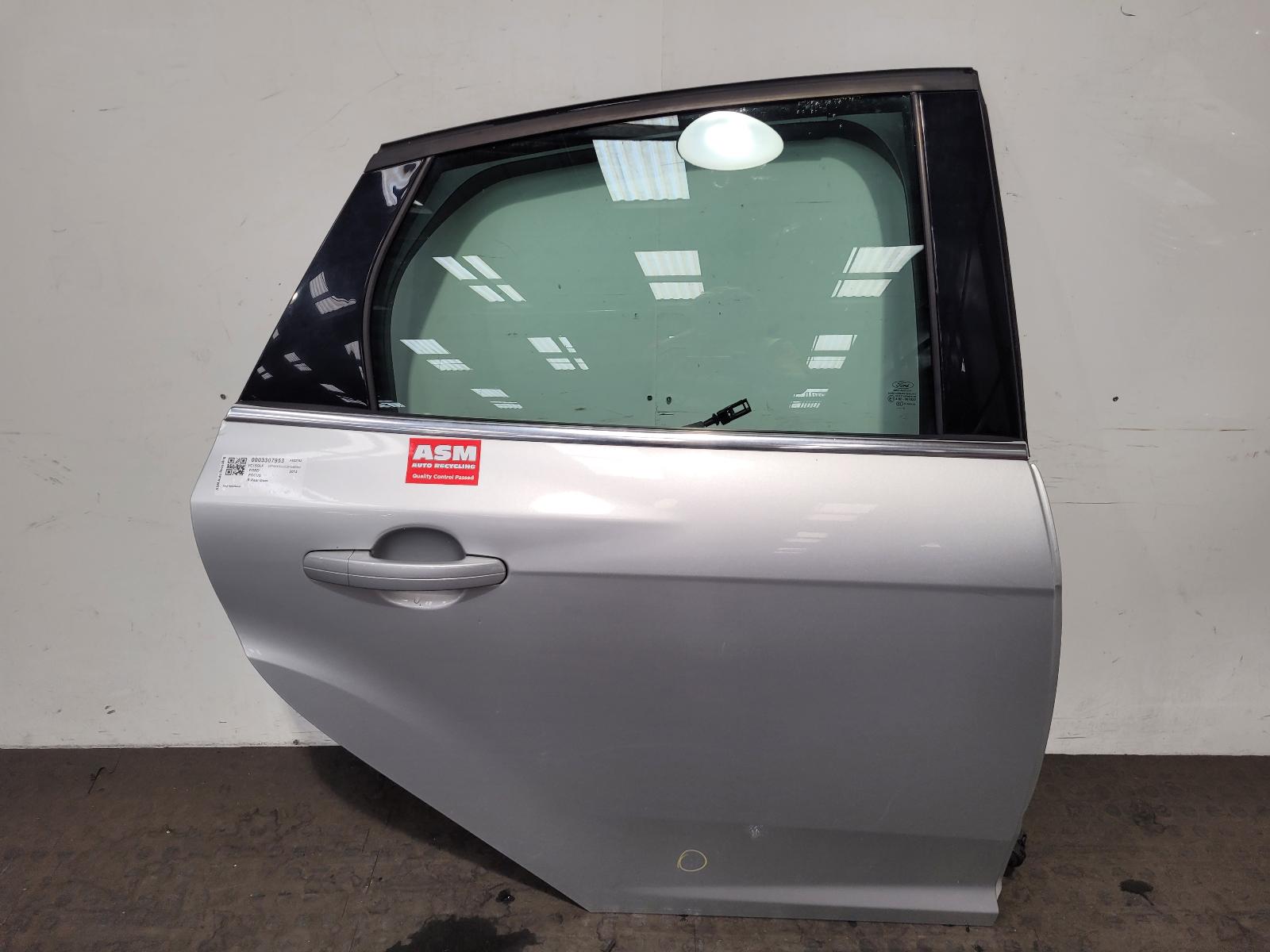 View Auto part R Rear Door Ford Focus 2015