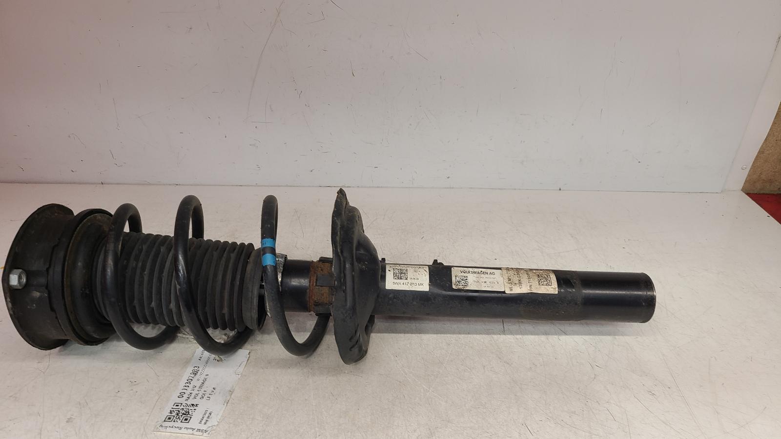 View Auto part LF Strut Volkswagen Golf 2024