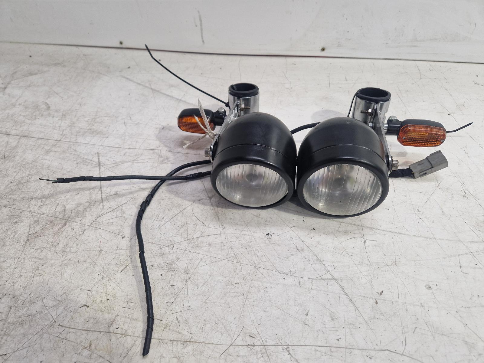 View Auto part Headlamp Triumph Sprint St 2001
