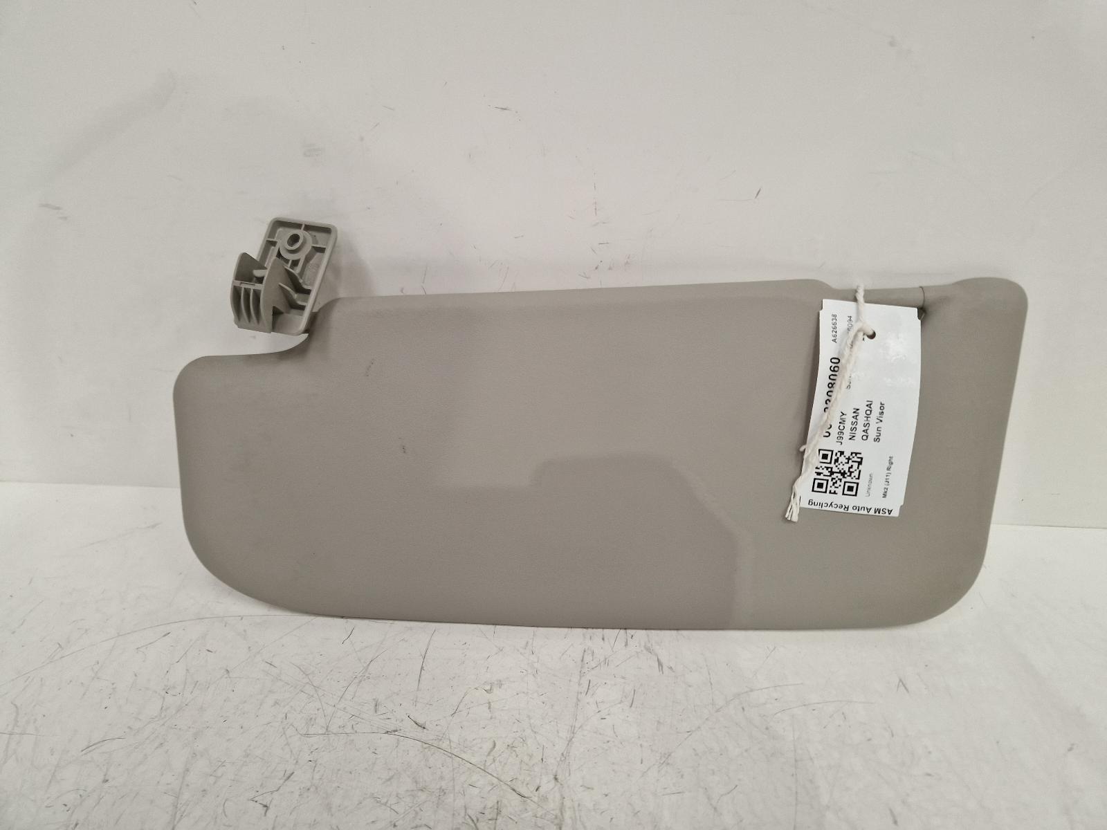 View Auto part Sun visor Nissan Qashqai 2017
