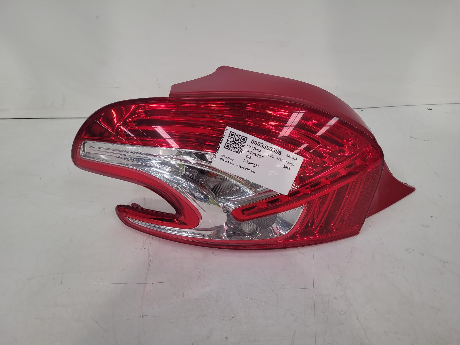 View Auto part L Taillight Peugeot 208 2015