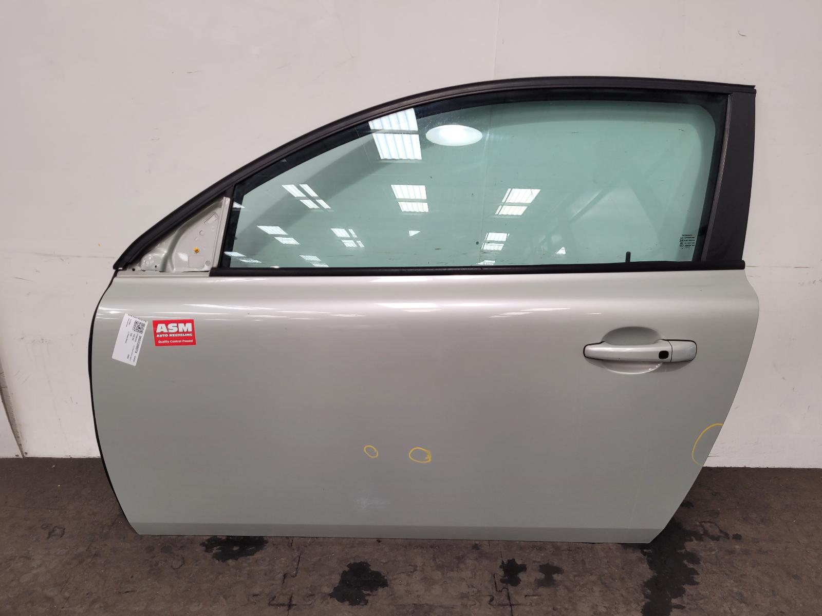 View Auto part L Front Door Volvo C30 2009